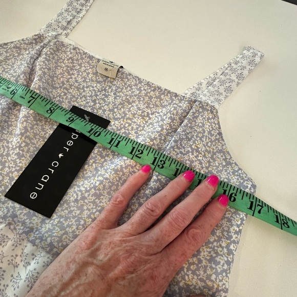 NWT PAPER CRANE Summer Top lined light purple, yellow and white pattern. Size M. - Picture 9 of 10